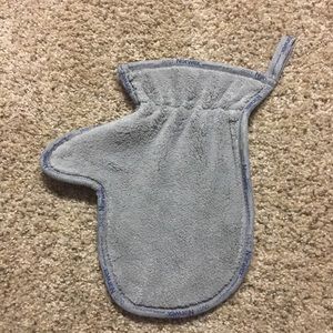 Norwex dusting mitt